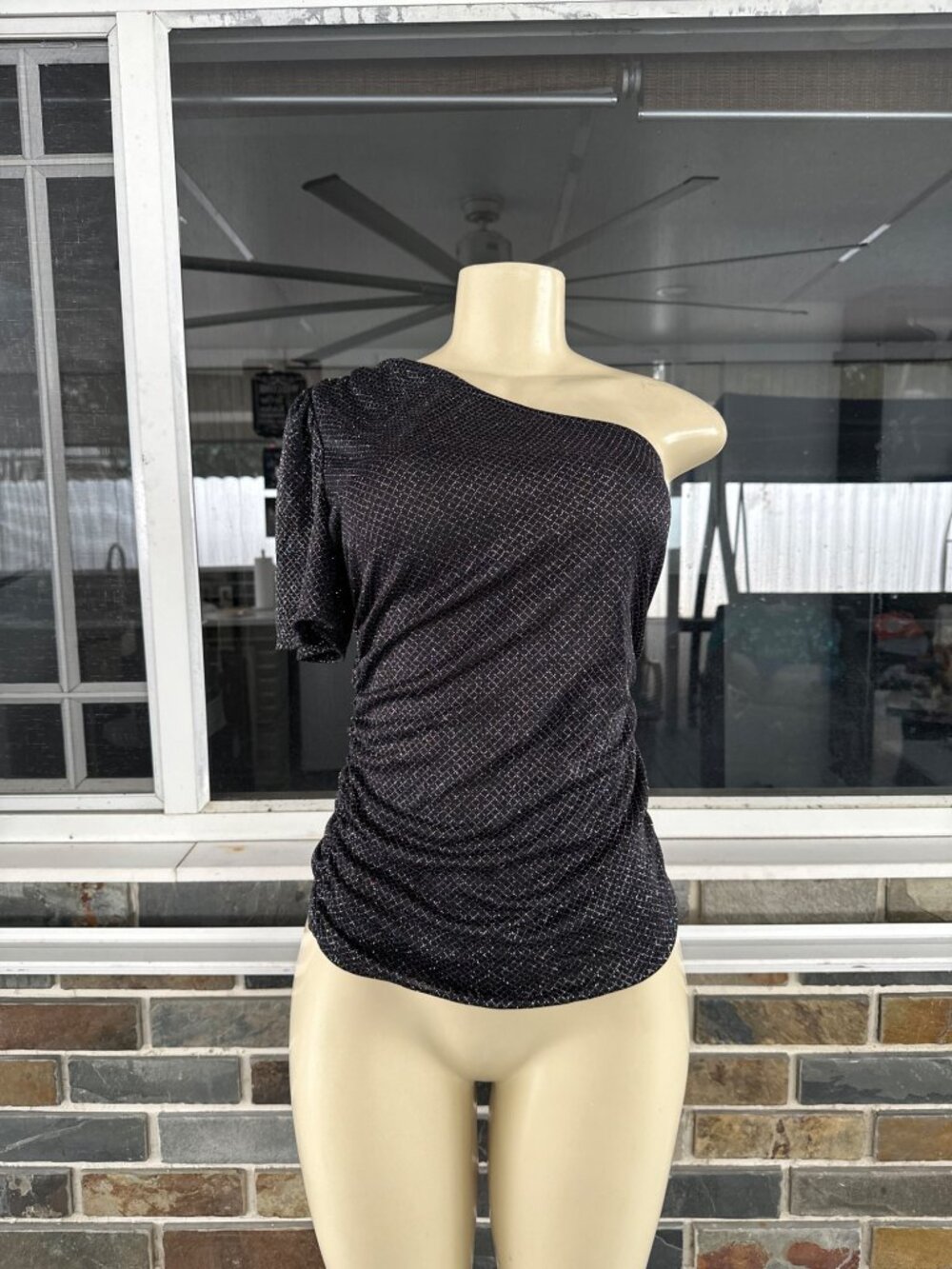 🖤 Blusa negra de brillo – Talla S, M y L